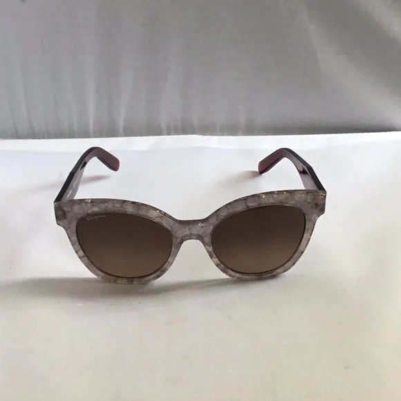 SALVATORE FERRAGAMO CAT EYE LADIES SUNGLASSES.